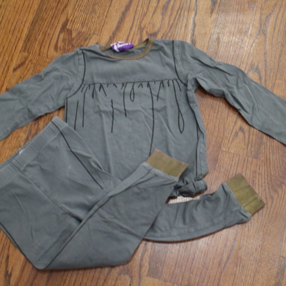 EUC GRAY PAJAMA SET (SHIRT & PANTS) SZ 4
